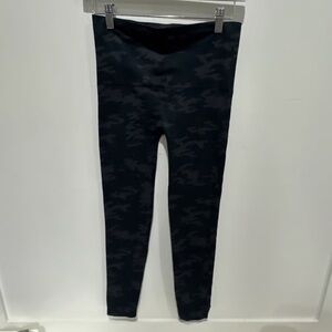 Women's Large Camo Spanx Look At Me Now High Waisted Seamless Leggings M
